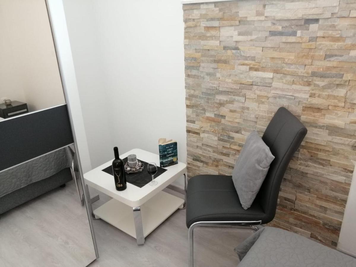 Apartment Leptir Подстрана Экстерьер фото