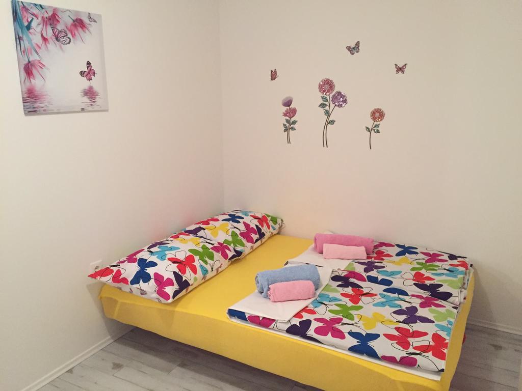 Apartment Leptir Подстрана Экстерьер фото